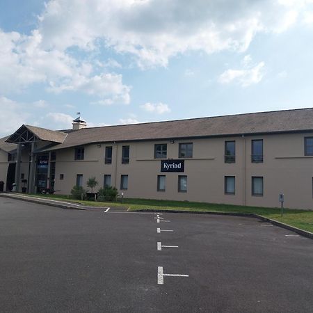Kyriad Hotel La Flèche Zewnętrze zdjęcie