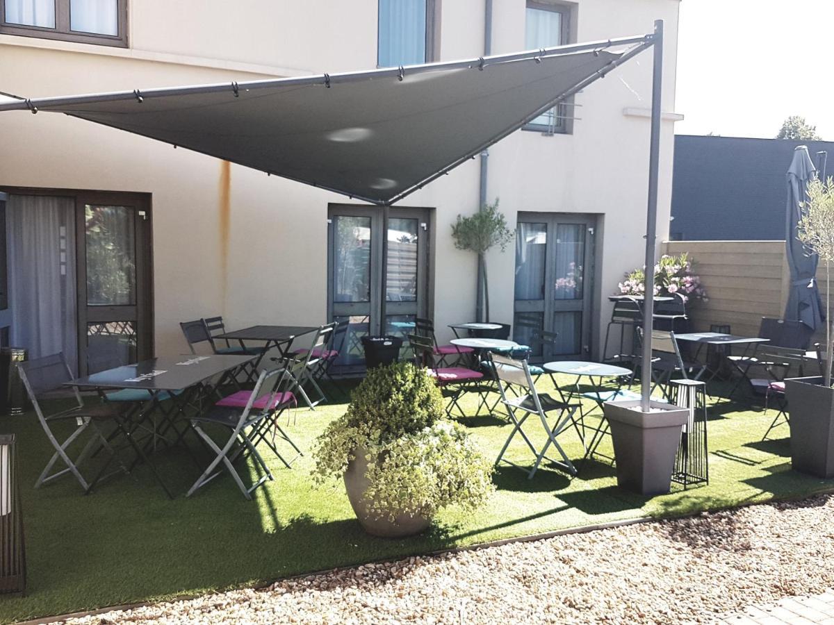 Kyriad Hotel La Flèche Zewnętrze zdjęcie