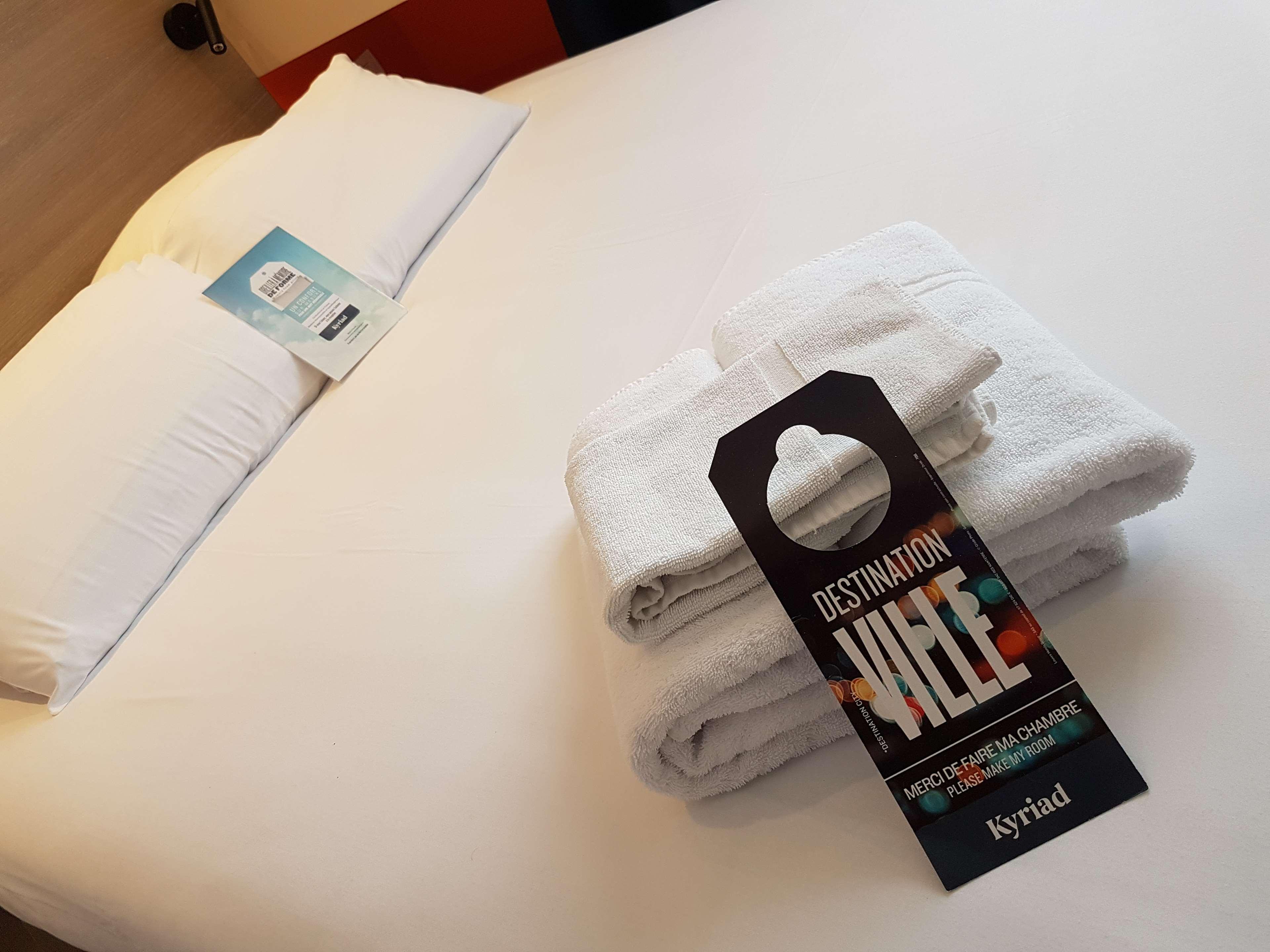 Kyriad Hotel La Flèche Zewnętrze zdjęcie