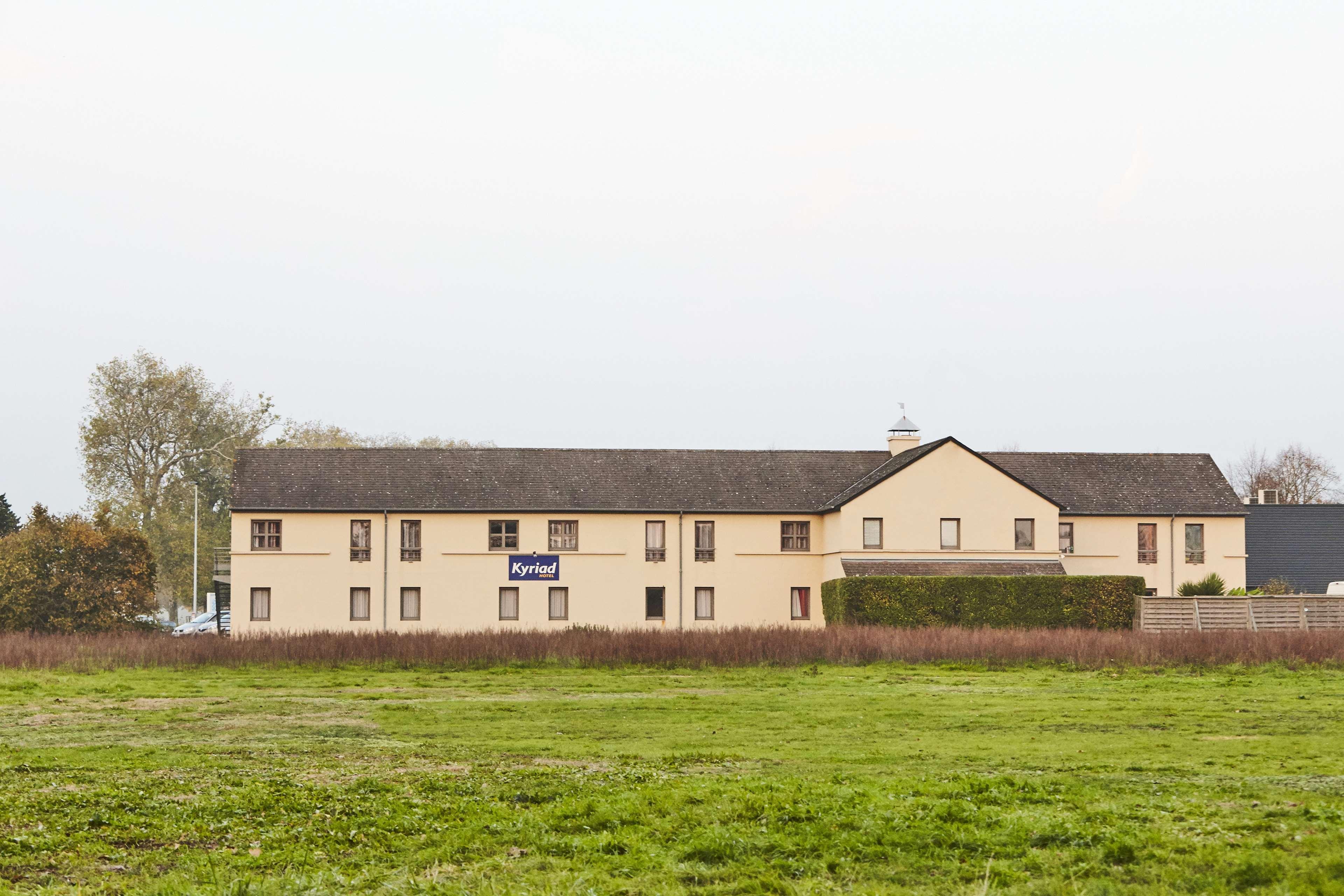 Kyriad Hotel La Flèche Zewnętrze zdjęcie
