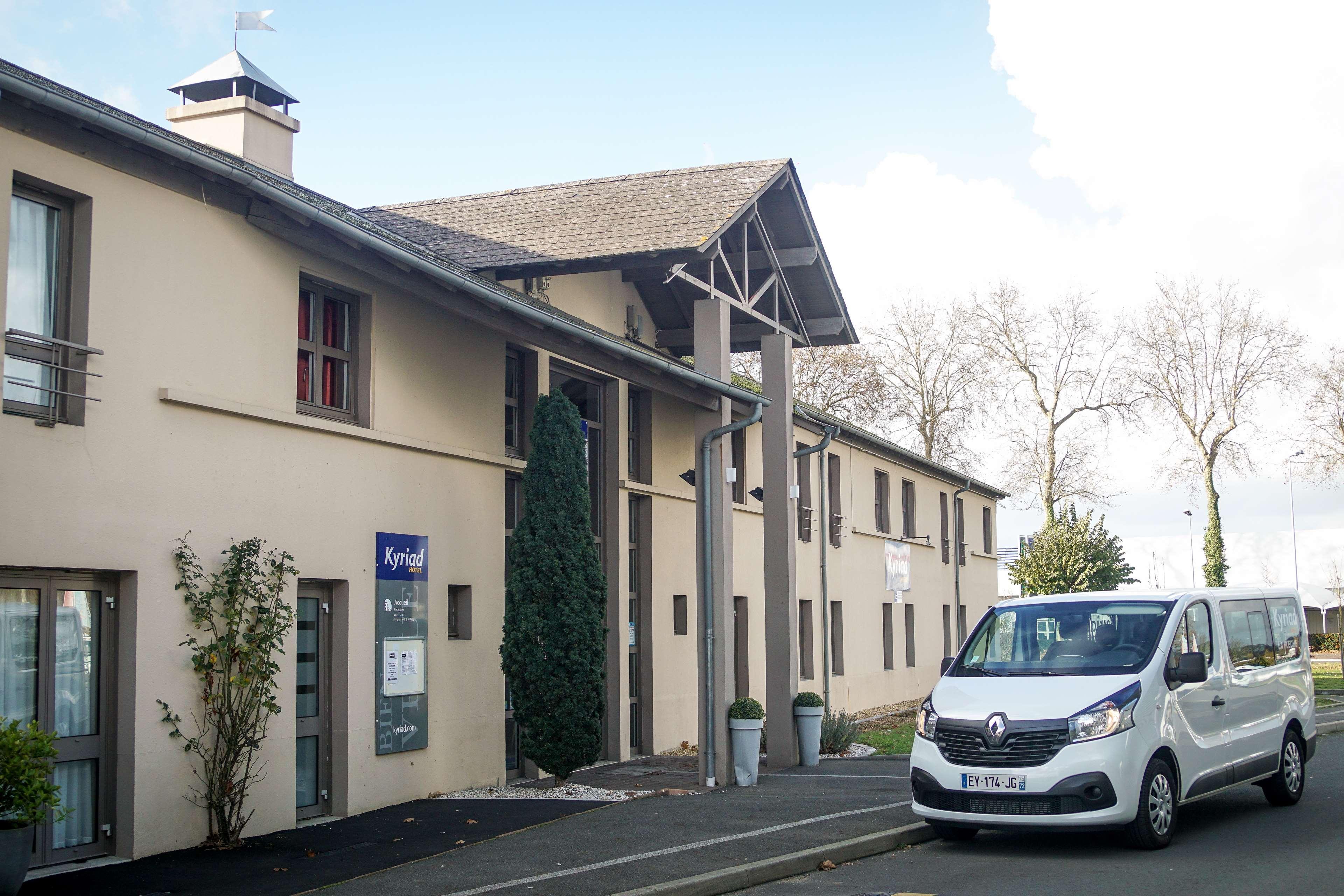 Kyriad Hotel La Flèche Zewnętrze zdjęcie