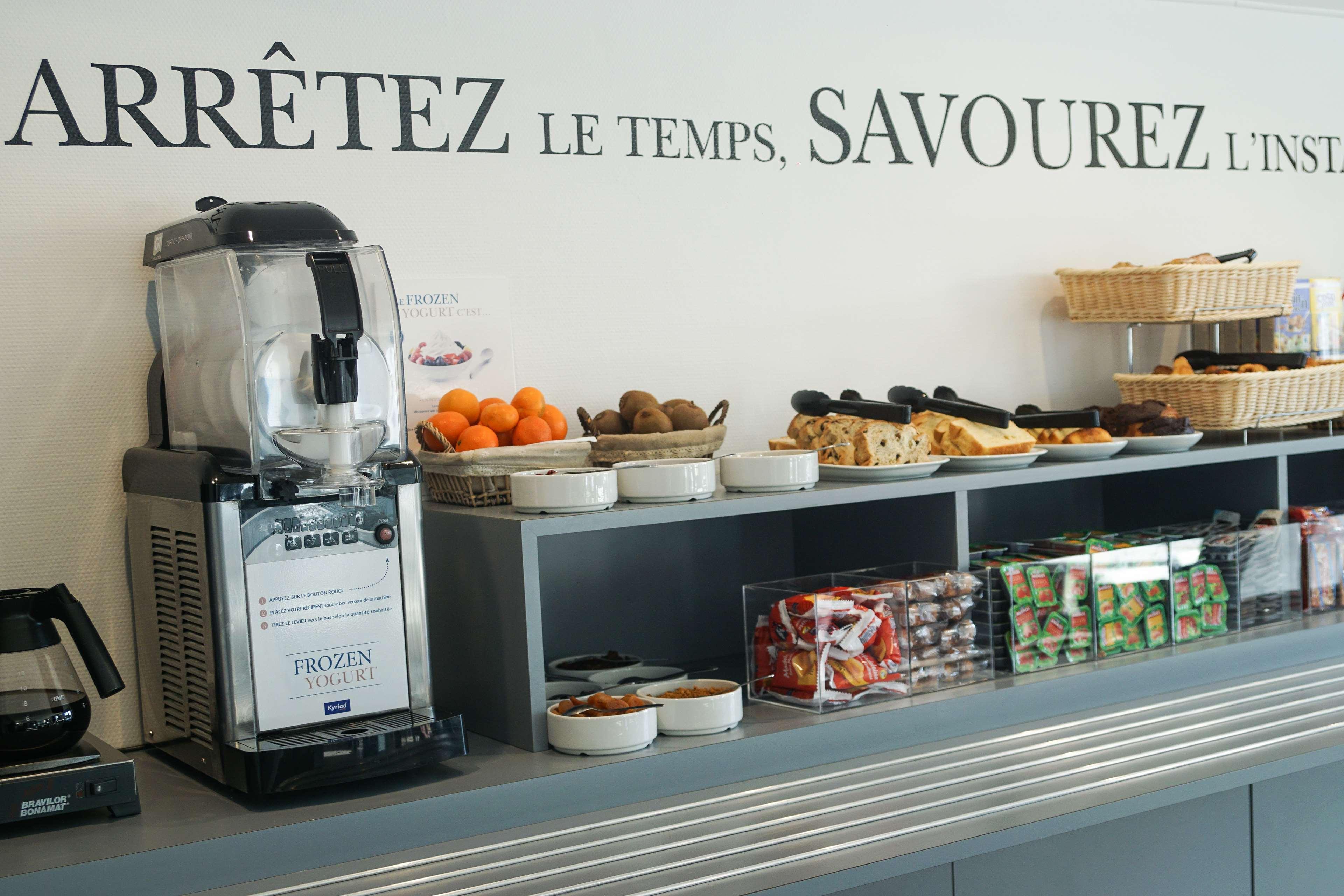 Kyriad Hotel La Flèche Zewnętrze zdjęcie